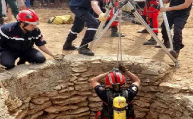 Récupération du corps d'une personne tombée dans un puits à Ouled Ali, Djennat, Boumerdès