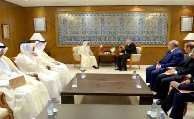 Le ministre Ahmed Attaf reçoit le secrétaire général du ministère des Affaires étrangères du Qatar