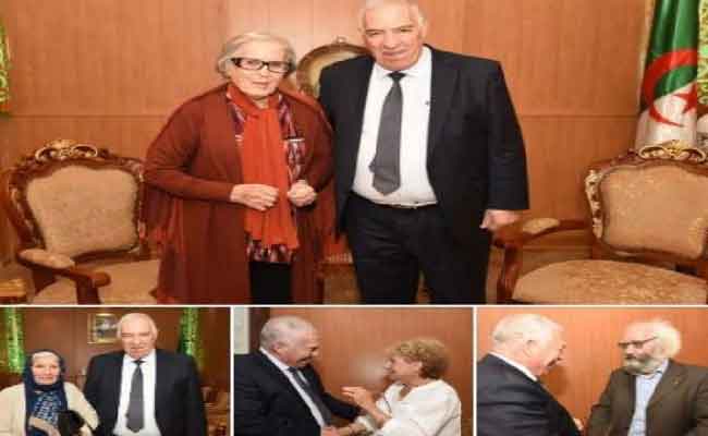 Rencontre du ministre des Moudjahidine avec des figures de la Révolution algérienne pour le 71e anniversaire de la lutte de libération