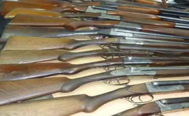 Démantèlement d’un réseau de trafic d’armes : 9 arrestations et saisie massive à Alger