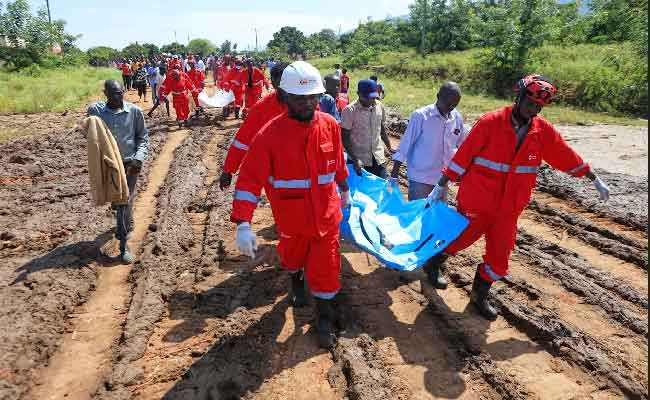 Kenya : 26 morts dans un glissement de terrain, les opérations de secours suspendues face aux crues soudaines