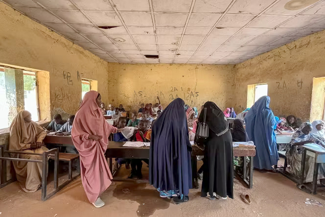 Horreur au Nigeria : 25 écolières enlevées dans leur dortoir à Kebbi, le directeur adjoint assassiné