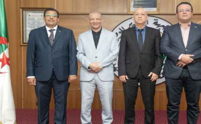 Réunion consultative des partis de la majorité au siège du FLN pour la cohésion nationale