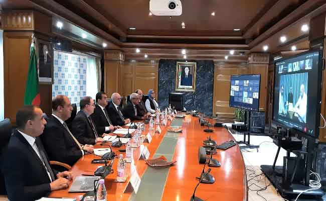 L’Algérie compense à peine : hausse symbolique de 4 000 barils/jour face à l’épuisement structurel