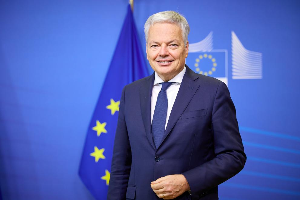 Antiquités fictives et loteries truquées : Didier Reynders, le geôlier des milliards russes inculpé pour blanchiment d'argent