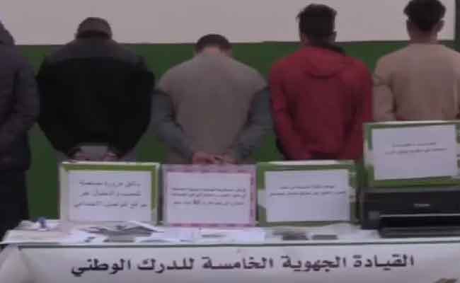 Démantèlement d’un réseau d’escroquerie à Oum El Bouaghi : 6 arrestations pour fraudes à la vente de véhicules sur les réseaux sociaux