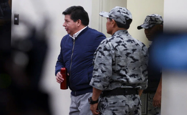 Pérou : deux présidents condamnés en 48 heures, un record illustrant la crise institutionnelle chronique du pays