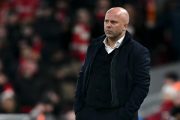 Slot sous pression : « Je vais continuer à me battre » alors que Liverpool sombre dans la crise