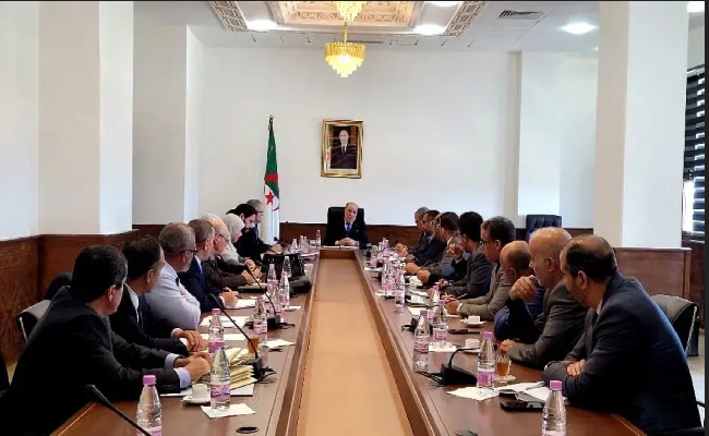 Youcef Belmehdi installe le comité permanent de recherche scientifique et développement technologique