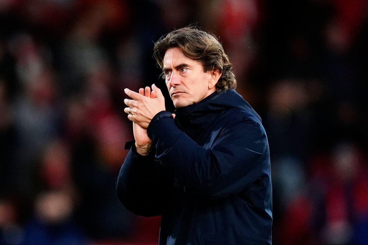 Humiliation à Forest : un 3-0 qui fait mal, Frank refuse les miracles et demande du temps