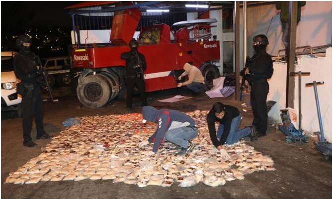 Jordanie : l’une des plus grosses saisies de Captagon de l’année – 1,2 million de comprimés cachés dans un rouleau compresseur, 10 trafiquants arrêtés