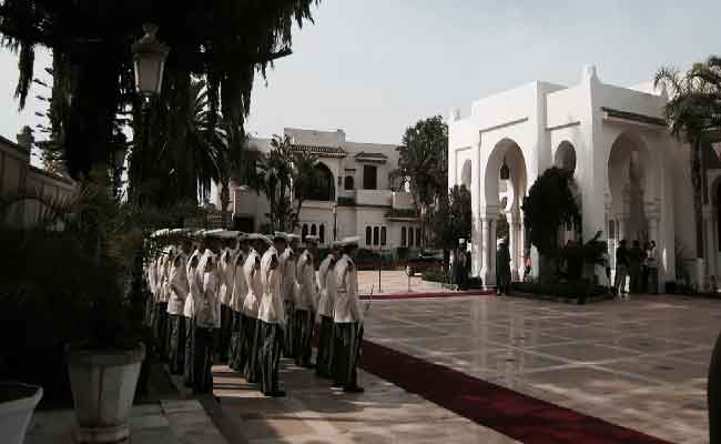 Comment les vieux du palais d’El Mouradia parviennent-ils à vivre en volant les organes humains des citoyens pauvres ?