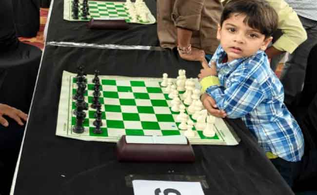 Échecs – Un prodige indien de trois ans entre dans l’histoire
