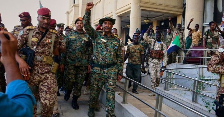 Soudan : le gouvernement de retour à Khartoum un an après son exil