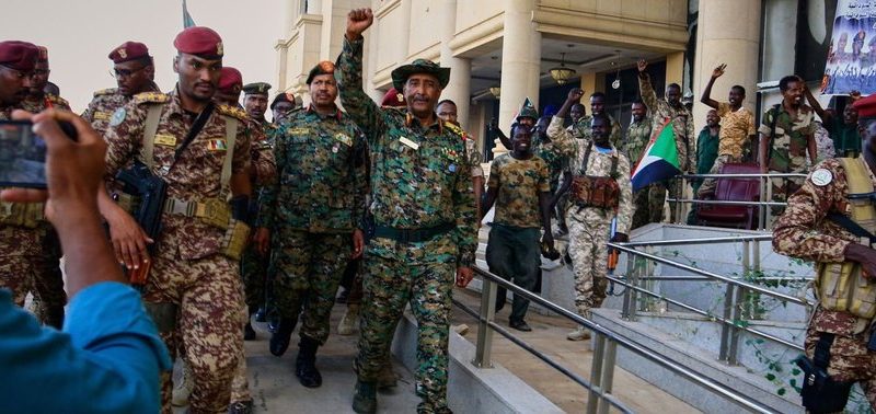 Soudan : le gouvernement de retour à Khartoum un an après son exil