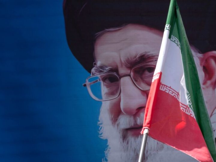 L’ayatollah Khamenei dans un bunker souterrain : la crainte d’une attaque américaine grandit t elle ?