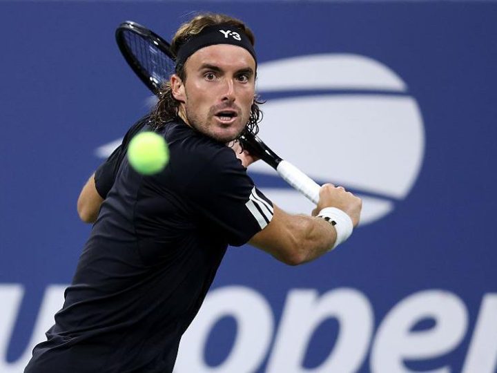 Tsitsipas : une année 2025 difficile marquée par les blessures, mais un retour optimiste pour 2026