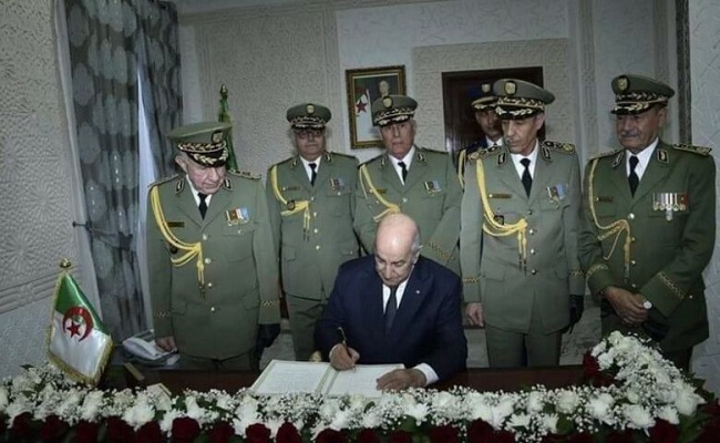 Une clique de généraux impotents détient toutes les richesses et les biens de l’Algérie…