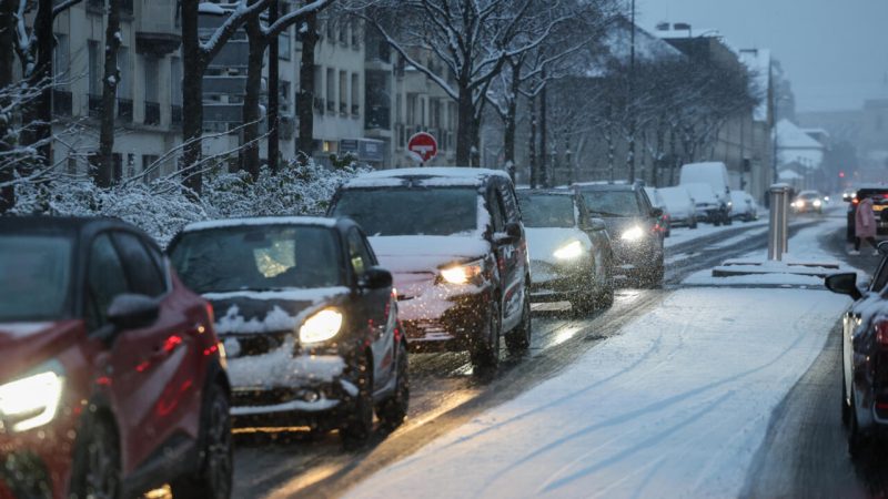 Vague de froid : la neige et le verglas paralysent toujours les transports en Europe