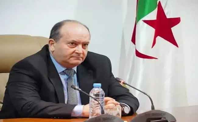 Révision technique de la Constitution : le Premier ministre Sifi Ghrieb préside la conférence avec les formations politiques