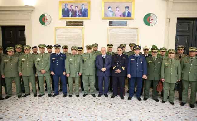 Conseil de la nation : Salah Goudjil reçoit une délégation de l’École supérieure de guerre