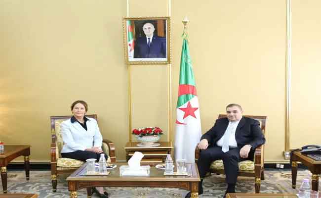 Rencontre Ségolène Royal – Lotfi Boudjemaa : un cliché officiel qui cache le silence sur l’affaire Gleizes