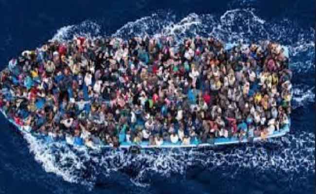 Malgré la furie de la mer, fuite collective des Algériens de l’enfer dans le pays vers le paradis européen