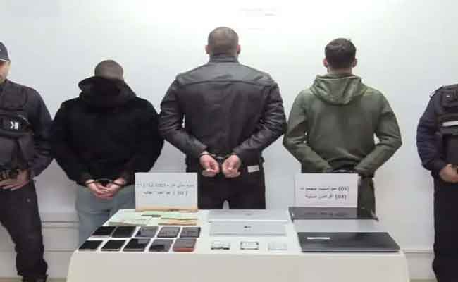 Démantèlement d’un réseau d’escroquerie à Alger : 3 suspects interpellés à Draria