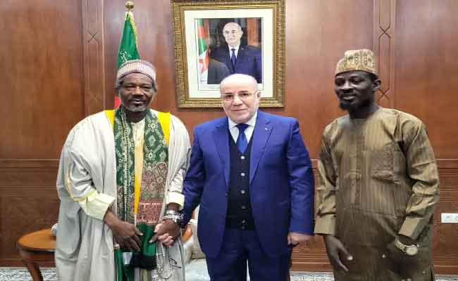 Le ministre des Affaires religieuses et des Wakfs reçoit le président du Conseil islamique Tijane du Ghana
