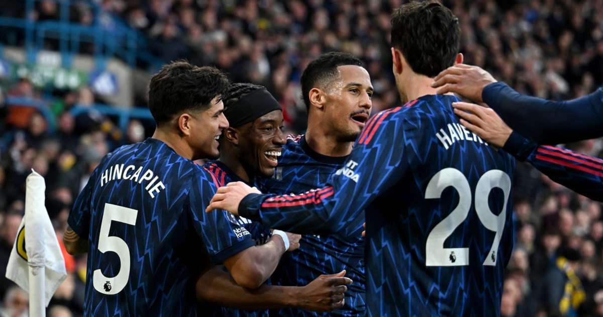 Arsenal terrasse Leeds 4-0 grâce à un festival offensif et reste leader incontesté de la Premier League
