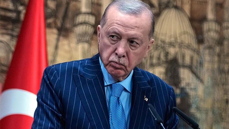 Erdogan reporte sa visite aux Émirats en invoquant la santé de MBZ… avant de supprimer l’annonce