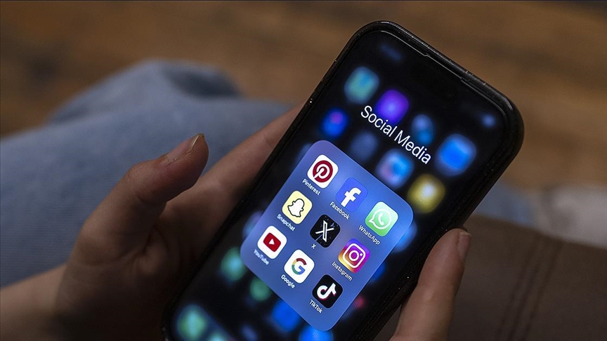 Gabon : les réseaux sociaux suspendus « jusqu&rsquo;à nouvel ordre » pour sauver le régime