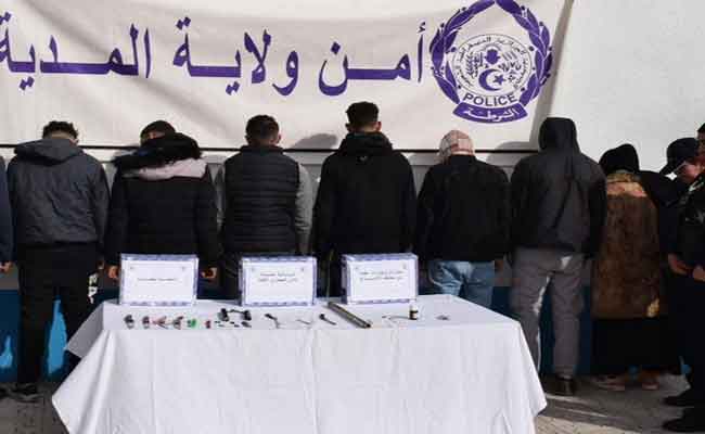 Médéa : démantèlement d&rsquo;une bande de quartier et arrestation de 10 suspects après une violente rixe