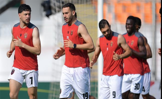 Climat hostile à San Pedro : la résidence de l’USM Alger prise d’assaut