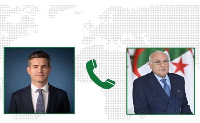 Ahmed Attaf s&rsquo;entretient par téléphone avec son homologue néerlandais