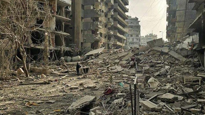 Iran et Hezbollah frappent Israël : plus de 50 cibles visées dans une offensive coordonnée