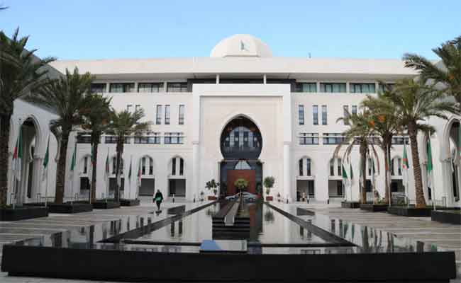 Algerie-France : Alger convoque le chargé d’affaires français après la prolongation de la détention d’un agent consulaire