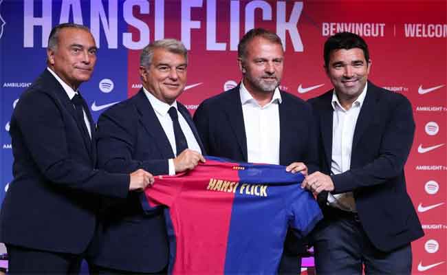 Hansi Flick sur le point de prolonger son contrat avec le FC Barcelone après la réélection de Joan Laporta