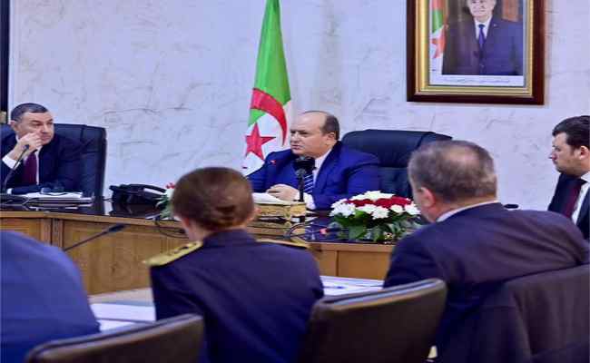 Lutte antiacridienne : Sifi Ghrieb préside une réunion d&rsquo;évaluation du plan d&rsquo;action préventif