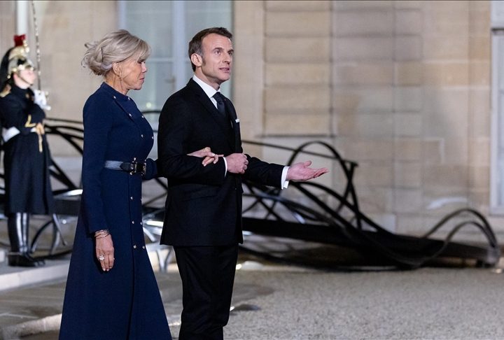 Macron en ce 8 mars : « Certains veulent briser, elles relèvent » – Hommage vibrant aux femmes en guerre et dans le monde entier