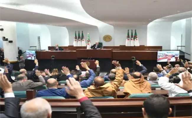 L&rsquo;APN adopte le projet de loi portant création de 11 nouvelles wilayas