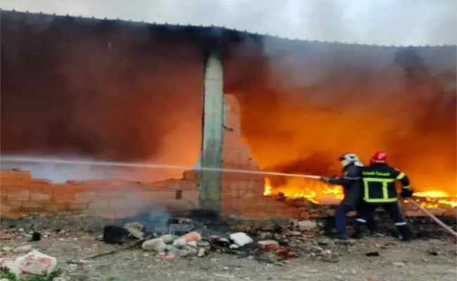 Bougara (Blida) : Un incendie ravage un atelier de plastique à El Abaziz