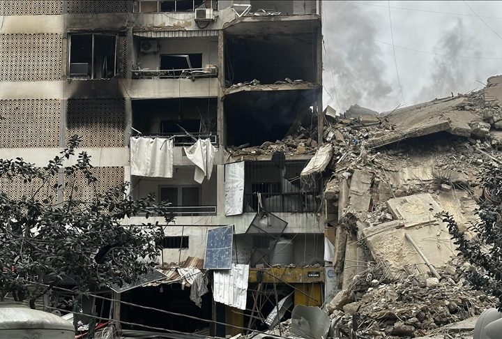 Israël intensifie son offensive au Liban : frappe meurtrière à Beyrouth (4 morts), raid sanglant dans la Békaa (41 morts) et bombardements contre le Hezbollah