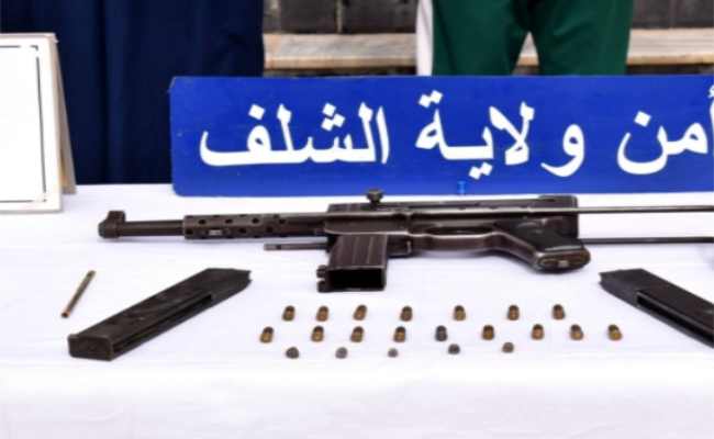 Démantèlement d’une dangereuse bande de quartier à Chlef : Saisie d’un arsenal de guerre et arrestation de 6 individus
