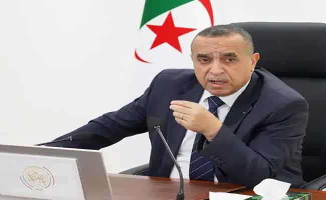 Électricité : le ministre Adjal met la pression sur Sonelgaz pour l&rsquo;été 2026