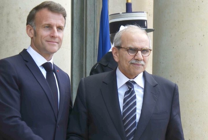 Macron : Paris prêt à maintenir sa présence au Liban après le retrait de la FINUL et appelle à une désescalade régionale