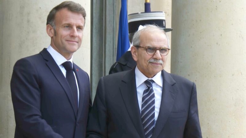 Macron : Paris prêt à maintenir sa présence au Liban après le retrait de la FINUL et appelle à une désescalade régionale