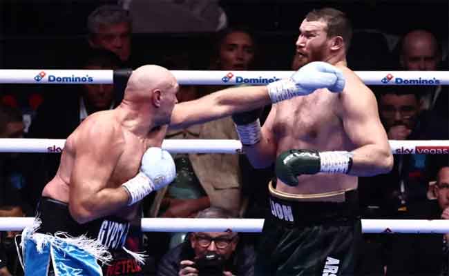 Tyson Fury contraint de céder une partie de ses gains après sa victoire contre Makhmudov