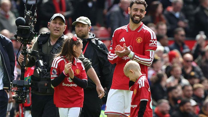 Bruno Fernandes sacré meilleur joueur de la saison en Premier League