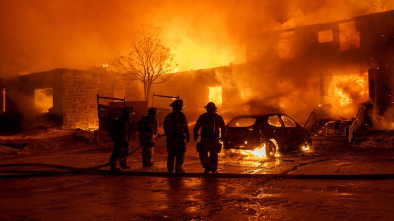 Incendie majeur à Tremblay-en-France : l’origine du sinistre toujours inconnue, une enquête ouverte